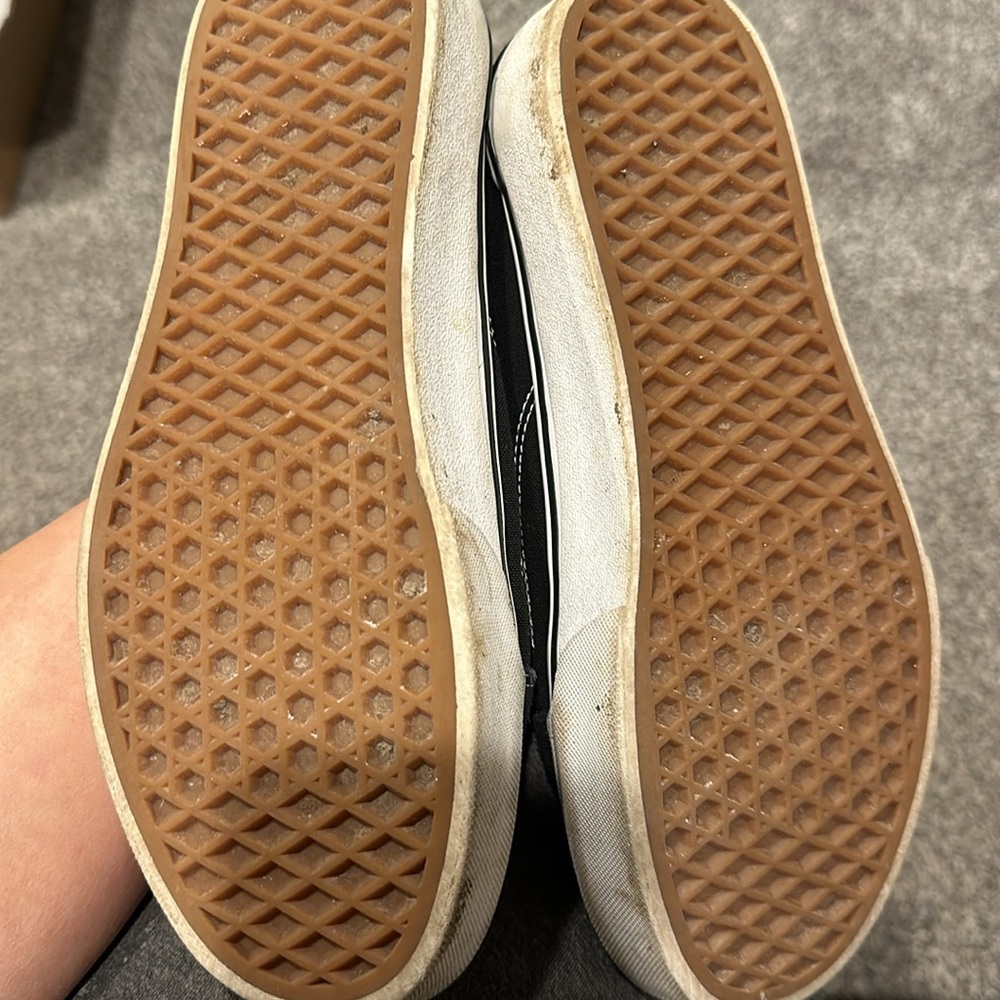 Vans - Picture 5 of 6